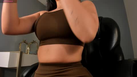 Snapshot of jadeevansx chatting on 10-09-25, 05:44 JADE EVANS online show from 10-09-25, 05:44