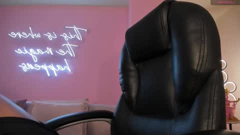 Snapshot of jadeevansx chatting on 11-09-25, 12:25 JADE EVANS online show from 11-09-25, 12:25