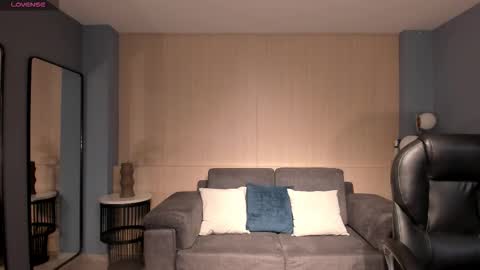 JADE EVANS online show from 02-16-26, 07:43