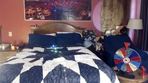 Snapshot of jadelondonxo chatting on 10-14-25, 03:46 Jade online show from 10-14-25, 03:46