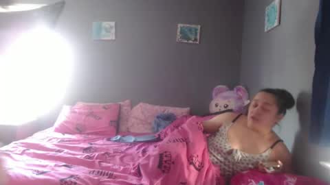 Snapshot of jadelondonxo chatting on 02-24-26, 04:27 Jade online show from 02-24-26, 04:27