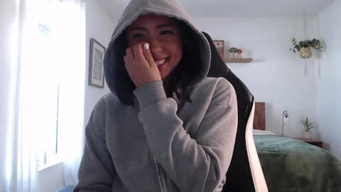 Snapshot of jadelove_ chatting on 01-14-25, 08:15 Jade Love online show from 01-14-25, 08:15