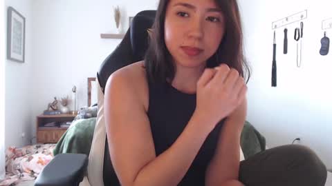 Snapshot of jadelove_ chatting on 01-20-25, 07:46 Jade Love online show from 01-20-25, 07:46