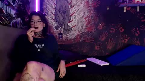 Alex and Venus online show from 04-21-26, 04:52