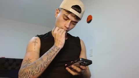 Snapshot of jaico_santos1 chatting on 02-15-26, 11:23 Jaico online show from 02-15-26, 11:23