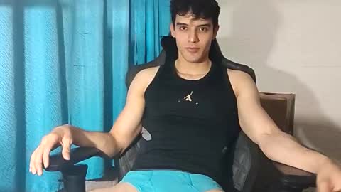 Snapshot of jair1_69 chatting on 05-15-26, 06:42 JaxXx online show from 05-15-26, 06:42
