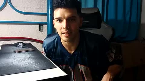 Snapshot of jair1_69 chatting on 06-20-26, 06:38 JaxXx online show from 06-20-26, 06:38