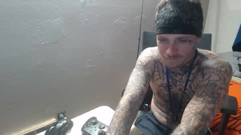 showingitoff online show from 10-08-25, 02:42