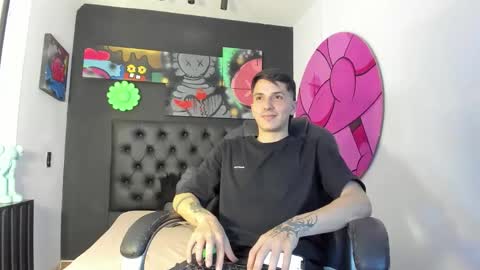 JAKE BOO online show from 10-31-25, 04:02