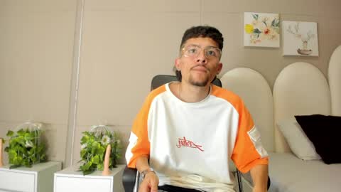 Snapshot of jake_miller__ chatting on 05-14-26, 08:04 Jake online show from 05-14-26, 08:04