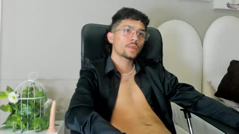 Snapshot of jake_miller__ chatting on 05-21-26, 10:39 Jake online show from 05-21-26, 10:39