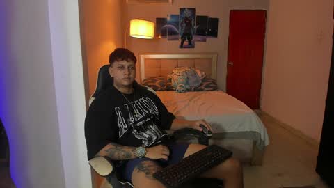 Snapshot of jake_pons chatting on 12-11-24, 02:22 Jake Pons online show from 12-11-24, 02:22