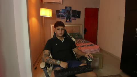 Snapshot of jake_pons chatting on 12-24-24, 11:33 Jake Pons online show from 12-24-24, 11:33