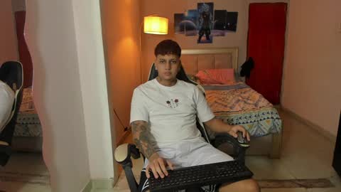 Snapshot of jake_pons chatting on 01-16-25, 02:30 Jake Pons online show from 01-16-25, 02:30