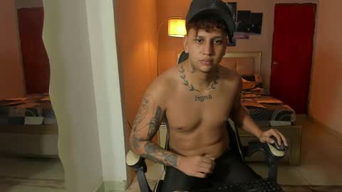 Snapshot of jake_pons chatting on 02-22-25, 04:29 Jake Pons online show from 02-22-25, 04:29