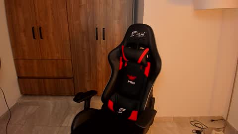 Snapshot of jake_pons chatting on 09-21-25, 03:52 Jake Pons online show from 09-21-25, 03:52