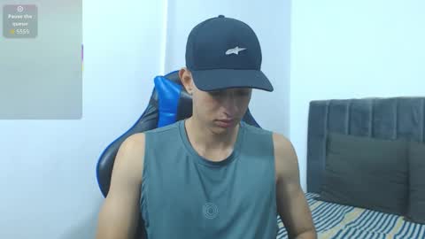 Snapshot of jake_shadow14 chatting on 11-25-25, 02:22 Hi guys im new 3 online show from 11-25-25, 02:22