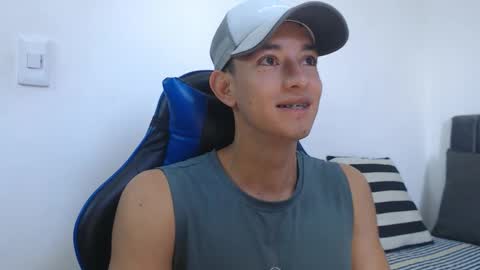 Snapshot of jake_shadow14 chatting on 02-11-26, 04:34 Hi guys im new 3 online show from 02-11-26, 04:34