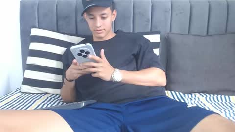 Snapshot of jake_shadow14 chatting on 02-21-26, 06:09 Hi guys im new 3 online show from 02-21-26, 06:09