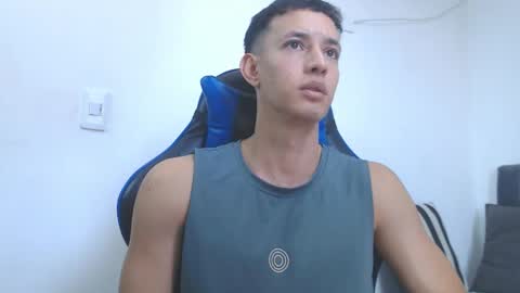 Snapshot of jake_shadow14 chatting on 03-02-26, 06:15 Hi guys im new 3 online show from 03-02-26, 06:15