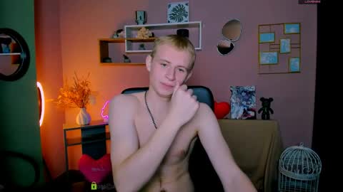 Snapshot of jake_wilders chatting on 04-04-26, 09:07 Jake online show from 04-04-26, 09:07