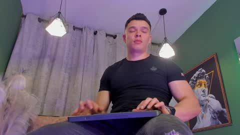 Snapshot of jakee_tyler chatting on 12-13-24, 12:09 Jake Tyler online show from 12-13-24, 12:09