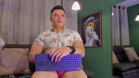 Snapshot of jakee_tyler chatting on 12-19-24, 04:35 Jake Tyler online show from 12-19-24, 04:35