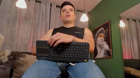 Snapshot of jakee_tyler chatting on 11-08-25, 09:02 Jake Tyler online show from 11-08-25, 09:02