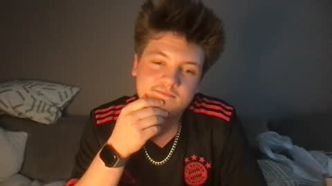 Snapshot of jakefoxfend chatting on 08-06-26, 06:43 jake fox online show from 08-06-26, 06:43