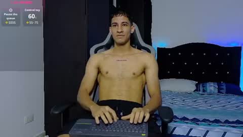Snapshot of jakemonroe1 chatting on 06-09-26, 03:45 JakeMonroe online show from 06-09-26, 03:45