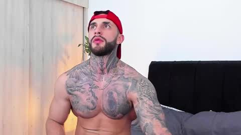 Snapshot of jakeortega chatting on 10-09-25, 08:01 Jake Orthega online show from 10-09-25, 08:01