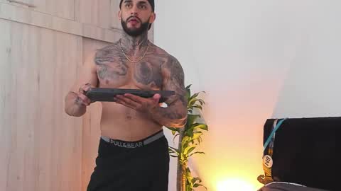 Snapshot of jakeortega chatting on 11-06-25, 05:52 Jake Orthega online show from 11-06-25, 05:52