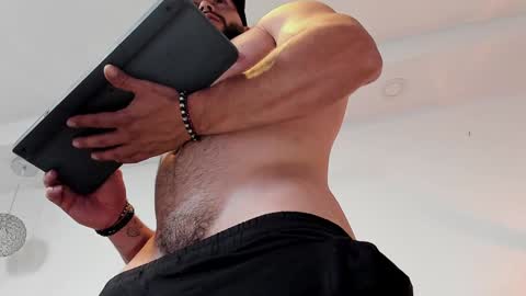 Snapshot of jakeskye chatting on 01-12-25, 06:06 JakeSkye online show from 01-12-25, 06:06