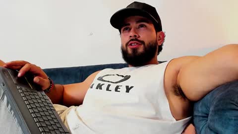 Snapshot of jakeskye chatting on 01-16-25, 05:32 JakeSkye online show from 01-16-25, 05:32