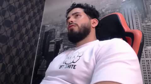 Snapshot of jakeskye chatting on 01-24-25, 06:35 JakeSkye online show from 01-24-25, 06:35