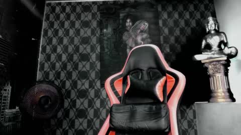 Snapshot of jakeskye chatting on 03-01-25, 01:00 JakeSkye online show from 03-01-25, 01:00