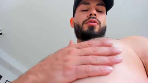 Snapshot of jakeskye chatting on 10-08-25, 01:42 JakeSkye online show from 10-08-25, 01:42