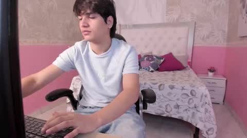 Snapshot of jakesummer_ chatting on 12-05-25, 01:52 Jake online show from 12-05-25, 01:52