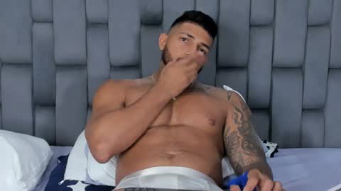 Snapshot of jaketayler10 chatting on 02-28-25, 01:37 my name is sebas If you come here dont hesitate to say hello Im a guy who really likes having conversations and having hot online show from 02-28-25, 01:37