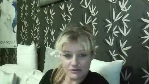 Snapshot of jakkilouise chatting on 11-10-25, 06:51 JAKKI LOUISE pornstar online show from 11-10-25, 06:51