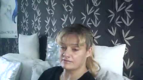 Snapshot of jakkilouise chatting on 11-13-25, 02:38 JAKKI LOUISE pornstar online show from 11-13-25, 02:38