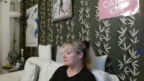 Snapshot of jakkilouise chatting on 11-23-25, 05:35 JAKKI LOUISE pornstar online show from 11-23-25, 05:35