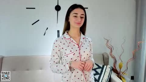 Iris online show from 11-24-25, 04:12