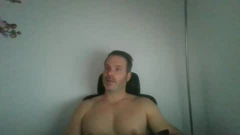 Snapshot of jam3s5959 chatting on 04-25-26, 03:20 jam3s5959 online show from 04-25-26, 03:20