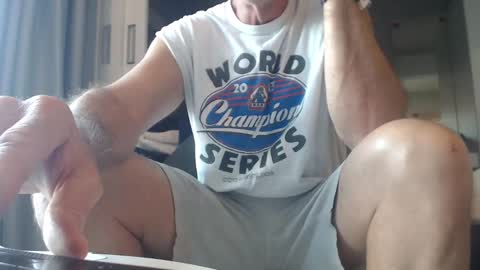 Snapshot of jam_on_it chatting on 12-28-24, 08:16 JAM online show from 12-28-24, 08:16