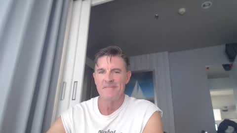 Snapshot of jam_on_it chatting on 02-15-25, 02:37 JAM online show from 02-15-25, 02:37