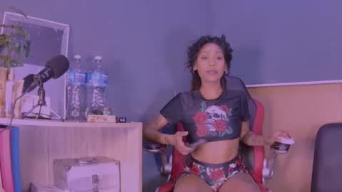 Snapshot of jamaicanbabex chatting on 02-05-25, 01:44 jamaicanbabex online show from 02-05-25, 01:44