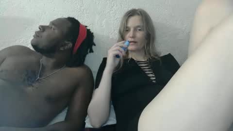 Snapshot of jamalajoinsjulia chatting on 01-20-25, 03:04 Jamal and Julia online show from 01-20-25, 03:04