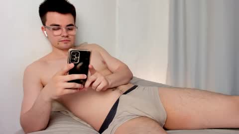 Snapshot of jame_flow chatting on 05-01-26, 12:43 Hey there Im Jame online show from 05-01-26, 12:43