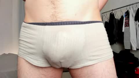 Snapshot of jame_flow chatting on 05-19-26, 08:37 Hey there Im Jame online show from 05-19-26, 08:37